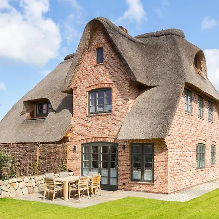 Holiday home Mien Leev *